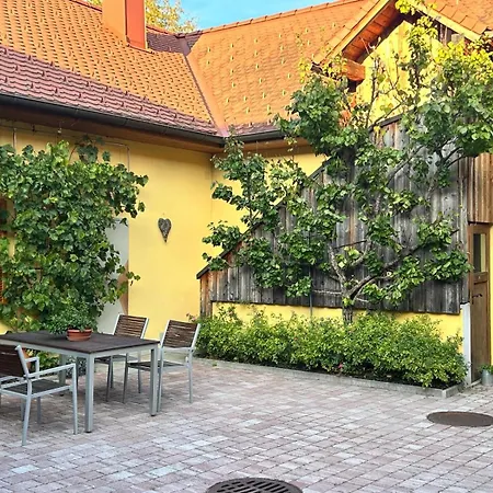 Innenhof Oase Fuerstenfeld